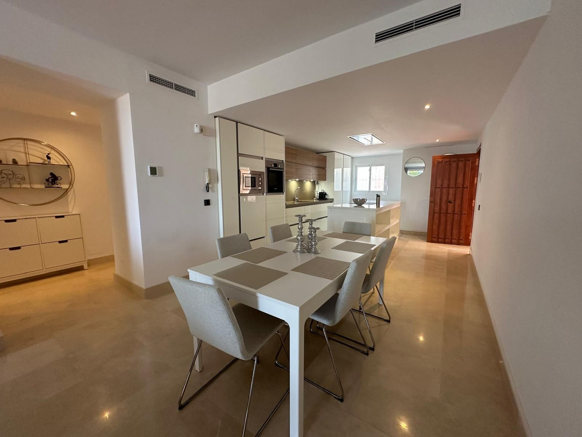 Se vende Apartamento Planta Baja de 2 dormitorios en Costa Del Sol, Málaga, España