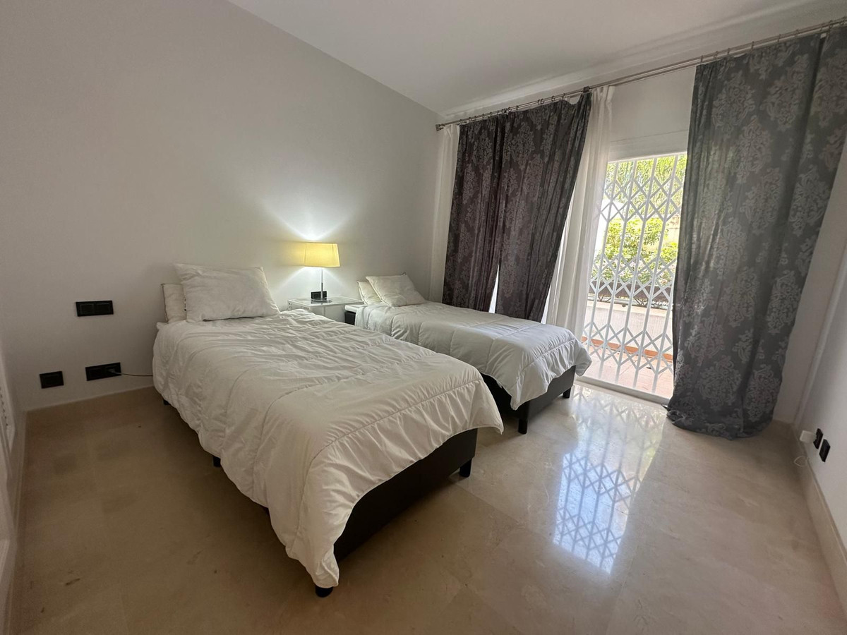 Se vende Apartamento Planta Baja de 2 dormitorios en Costa Del Sol, Málaga, España