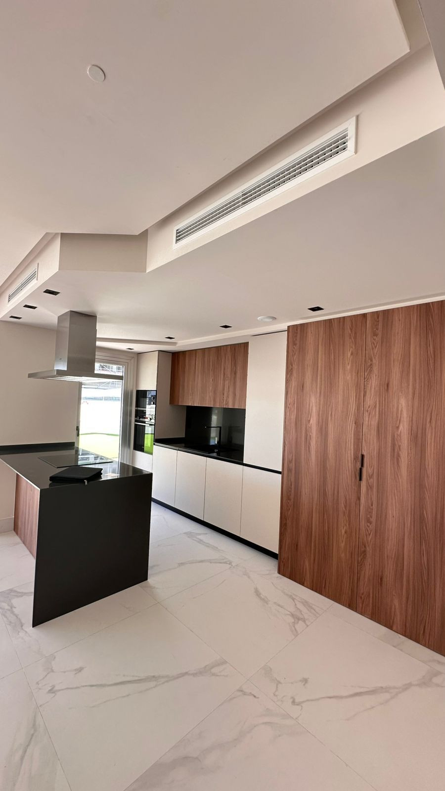 3 Bed Apartment for sale in San Pedro De Alcántara Costa Del Sol, Málaga, Spain