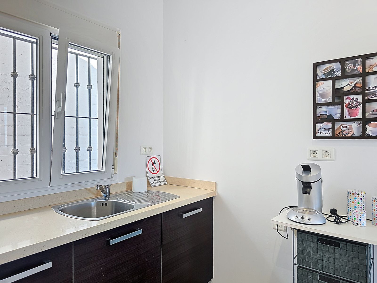 3 Bed Townhouse for sale in Arenas Costa Del Sol East, Málaga, Spain