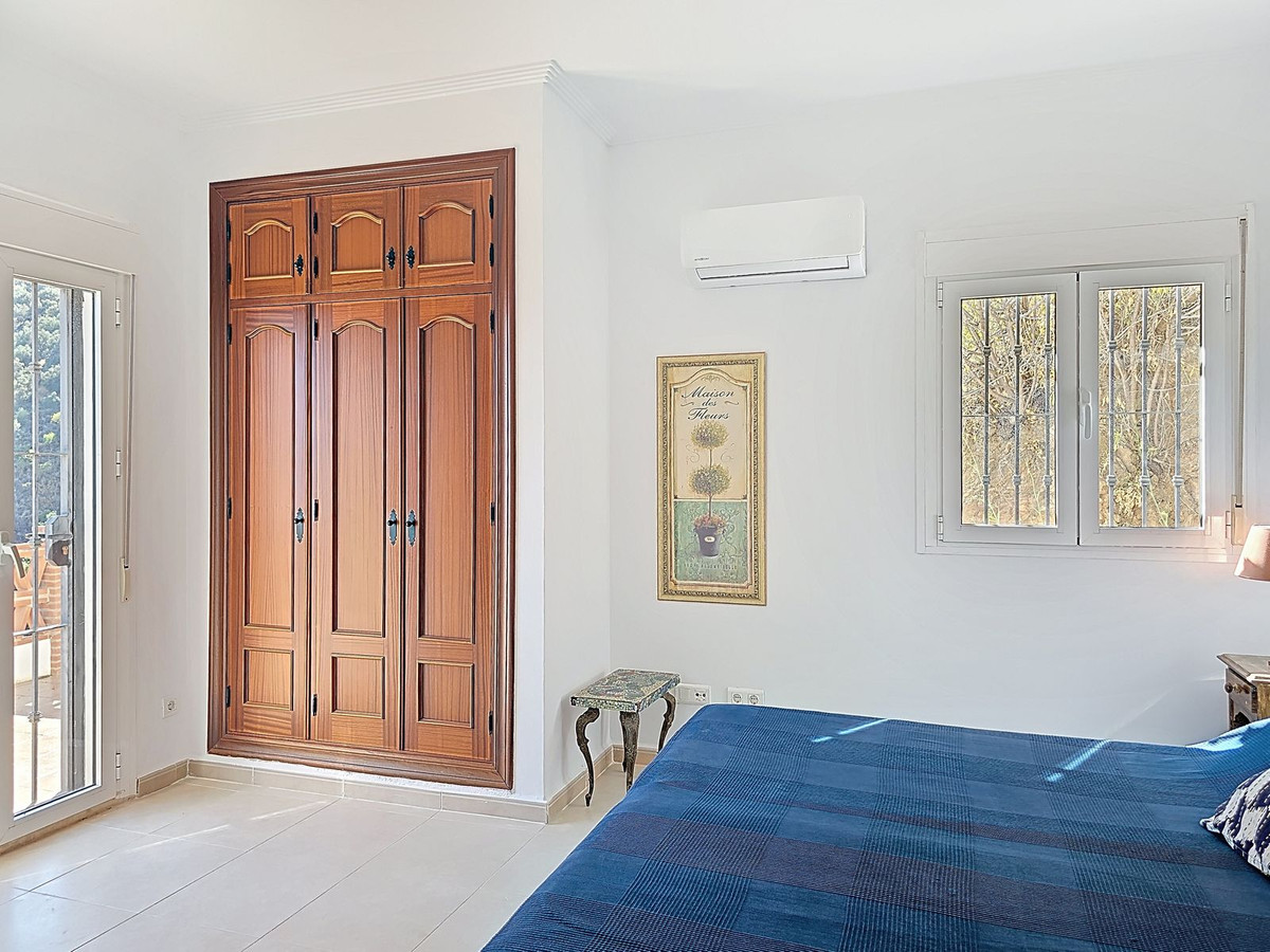 3 Bed Townhouse for sale in Arenas Costa Del Sol East, Málaga, Spain