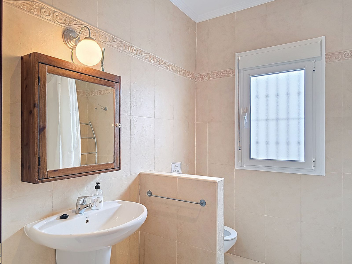 3 Bed Townhouse for sale in Arenas Costa Del Sol East, Málaga, Spain