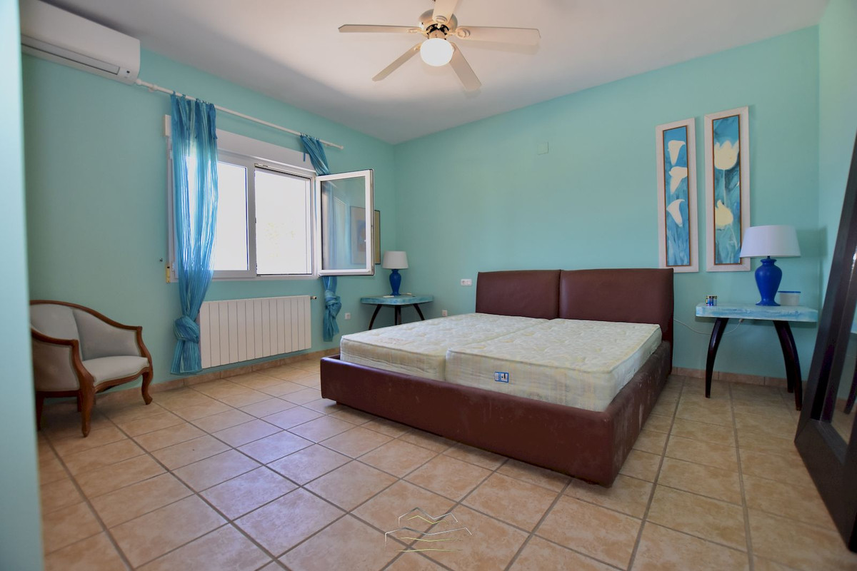 6 Bed Townhouse for sale in Javea Costa Blanca, Alicante, Spain