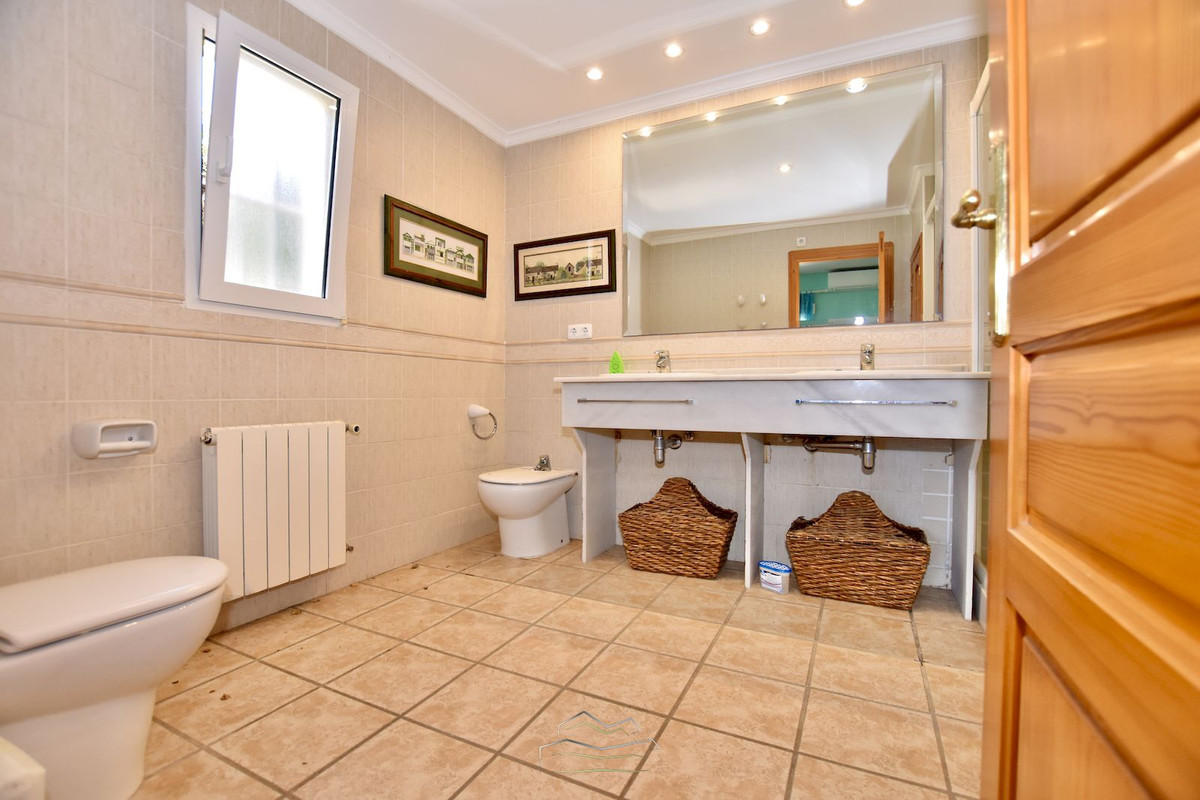 6 Bed Townhouse for sale in Javea Costa Blanca, Alicante, Spain