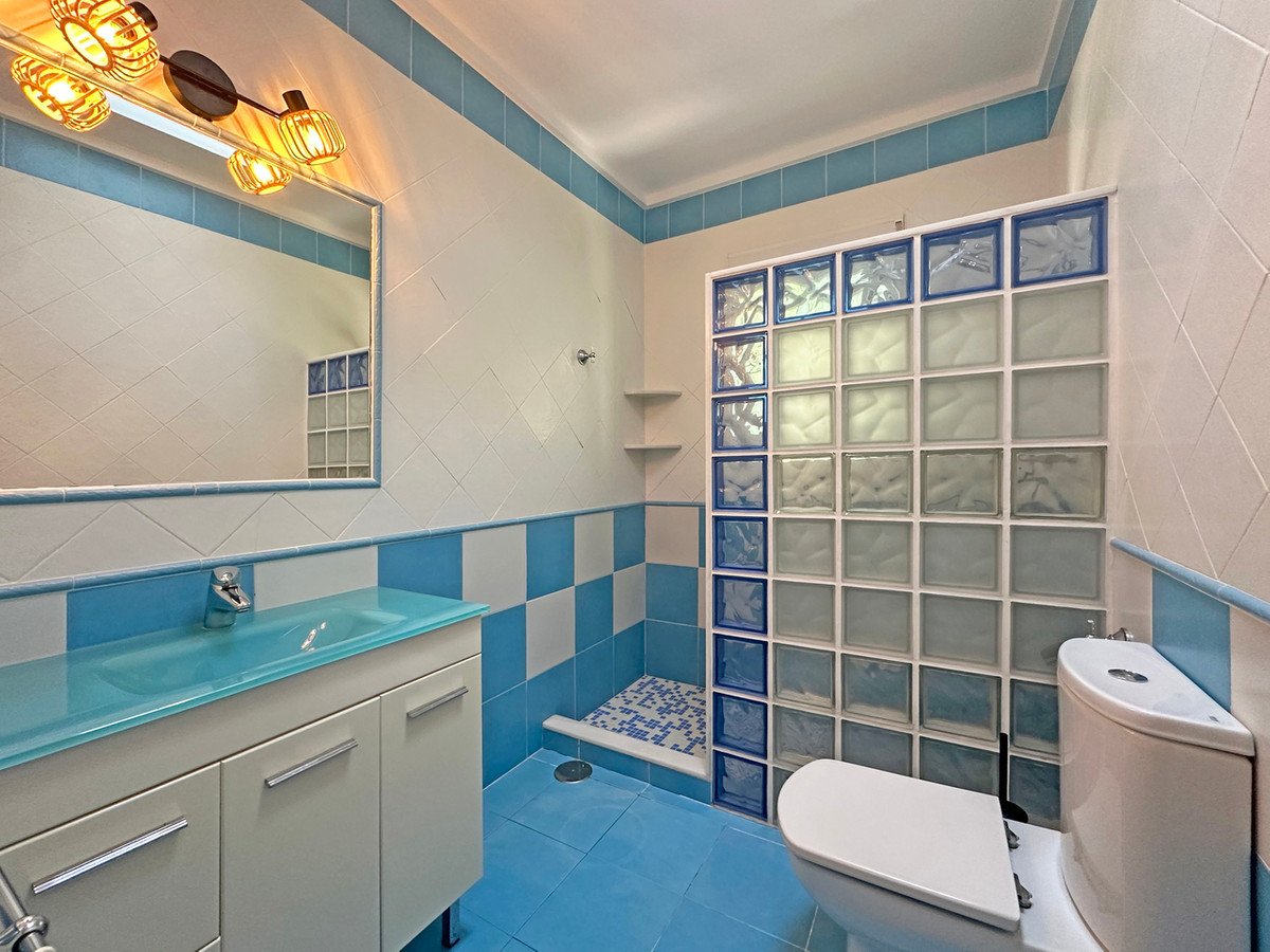 Se vende Villa - Chalet de 3 dormitorios en Costa Blanca, Alicante, España