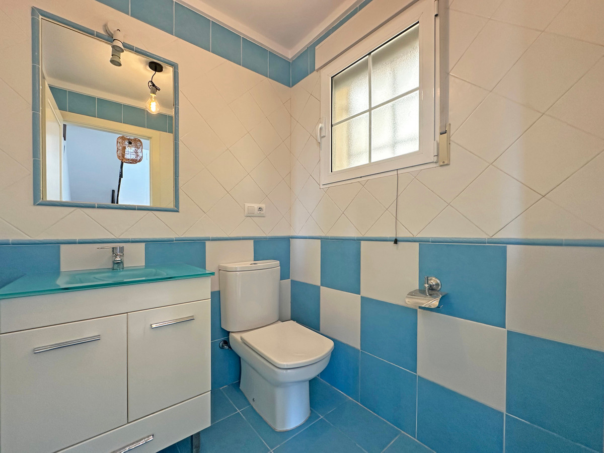 Se vende Villa - Chalet de 3 dormitorios en Costa Blanca, Alicante, España