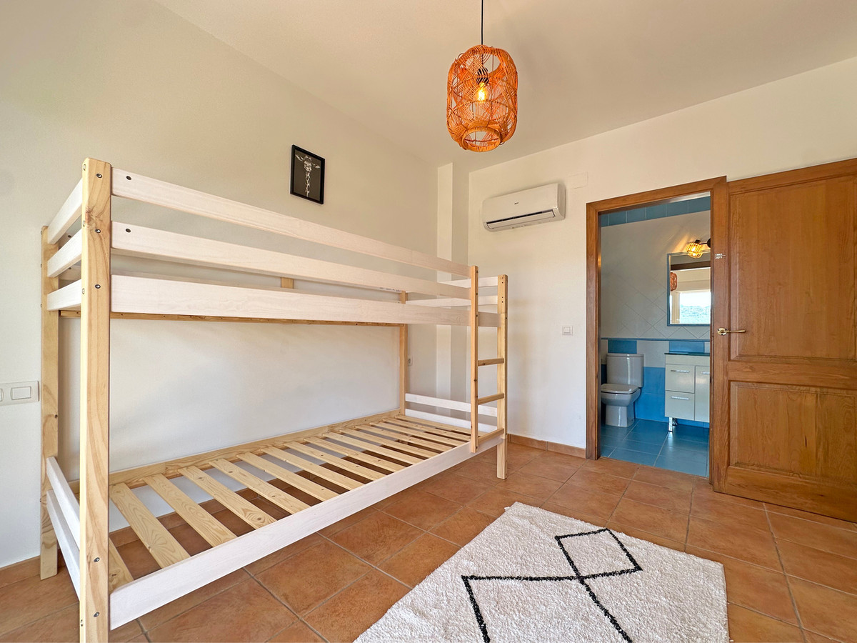 Se vende Villa - Chalet de 3 dormitorios en Costa Blanca, Alicante, España