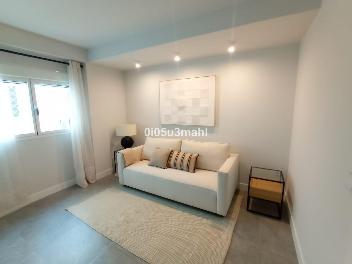 3 Bed Apartment for sale in Centro Histórico Málaga Ciudad, Málaga, Spain