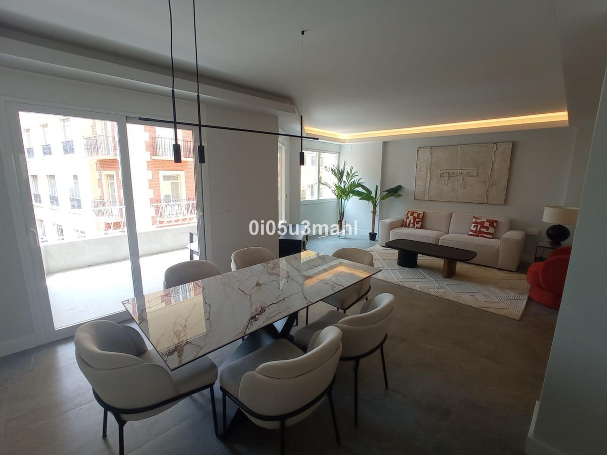 3 Bed Apartment for sale in Centro Histórico Málaga Ciudad, Málaga, Spain