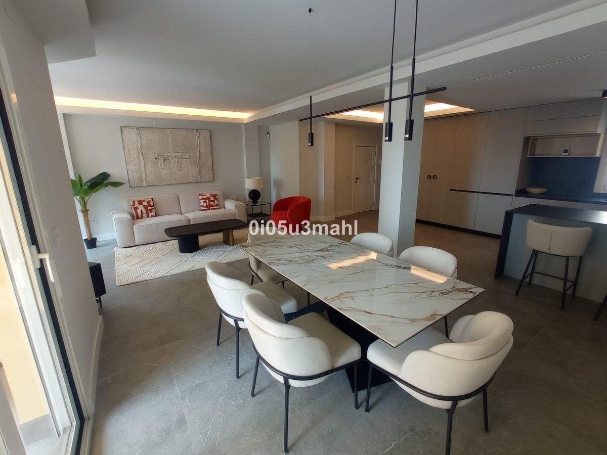 3 Bed Apartment for sale in Centro Histórico Málaga Ciudad, Málaga, Spain