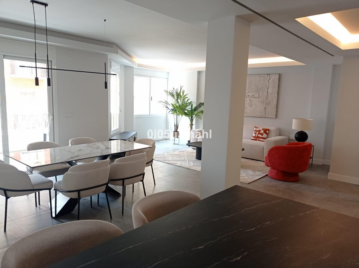 3 Bed Apartment for sale in Centro Histórico Málaga Ciudad, Málaga, Spain