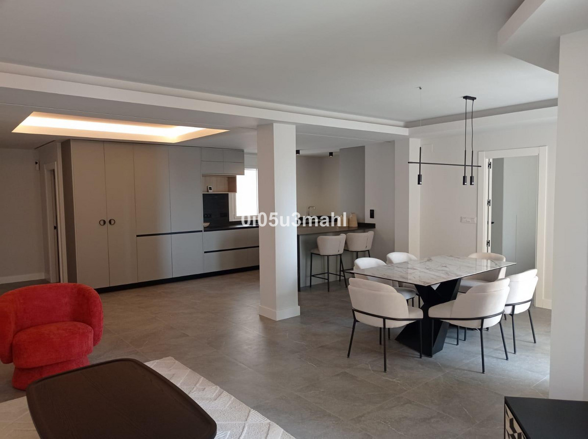 3 Bed Apartment for sale in Centro Histórico Málaga Ciudad, Málaga, Spain