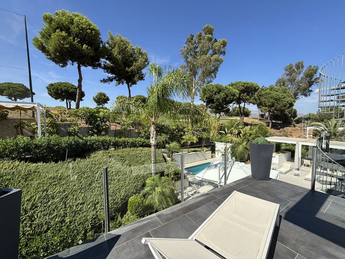 5 Bed Townhouse for sale in La Cala Golf Costa Del Sol, Málaga, Spain