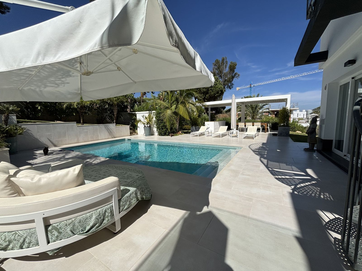 5 Bed Townhouse for sale in La Cala Golf Costa Del Sol, Málaga, Spain