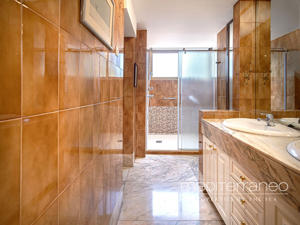 3 Bed Apartment for sale in Benalmadena Costa Del Sol, Málaga, Spain