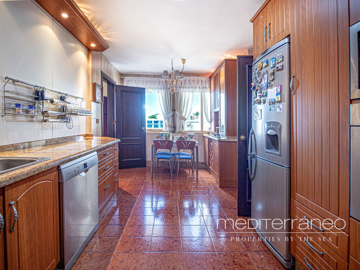 3 Bed Apartment for sale in Benalmadena Costa Del Sol, Málaga, Spain