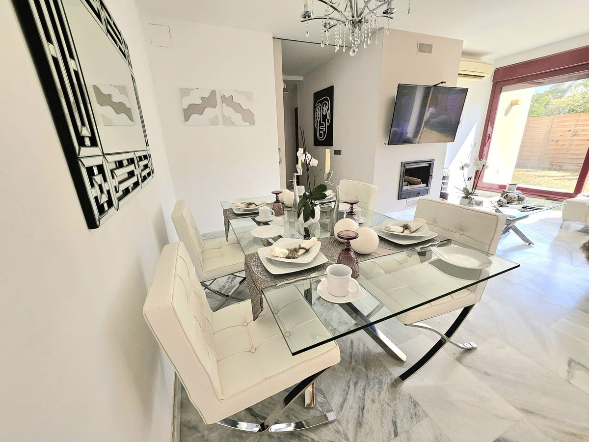 Se vende Villa - Chalet de 3 dormitorios en Costa Del Sol, Málaga, España
