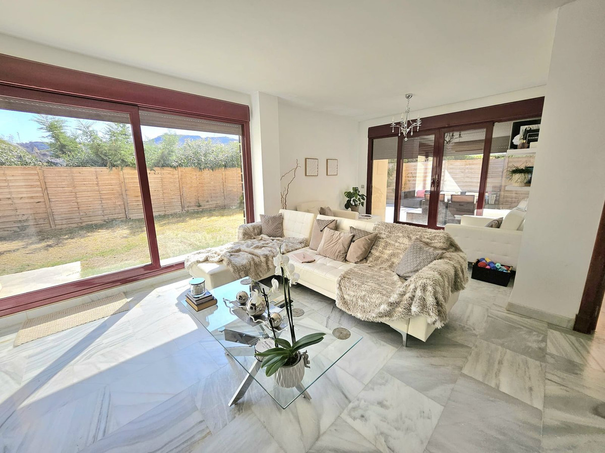 Se vende Villa - Chalet de 3 dormitorios en Costa Del Sol, Málaga, España