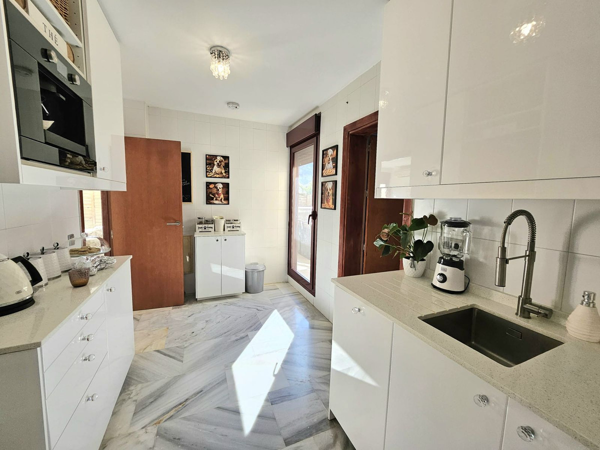 Se vende Villa - Chalet de 3 dormitorios en Costa Del Sol, Málaga, España