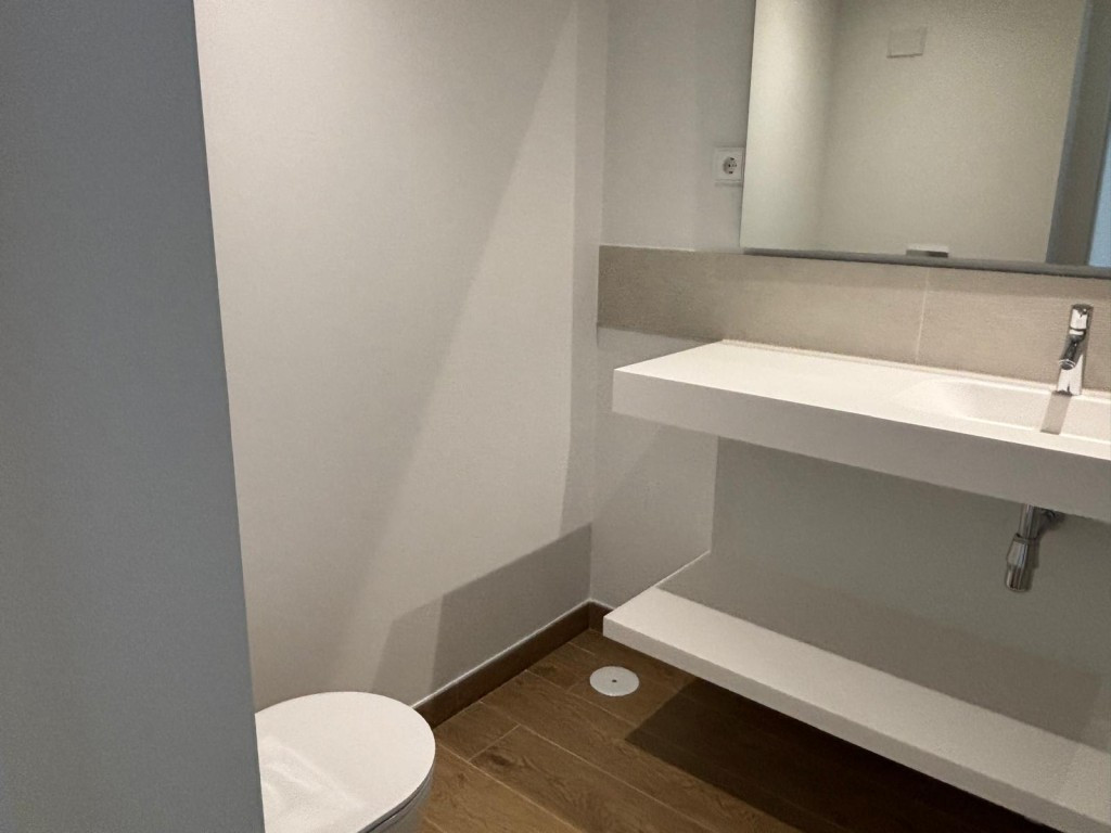2 Bed Apartment for sale in Fuengirola Costa Del Sol, Málaga, Spain