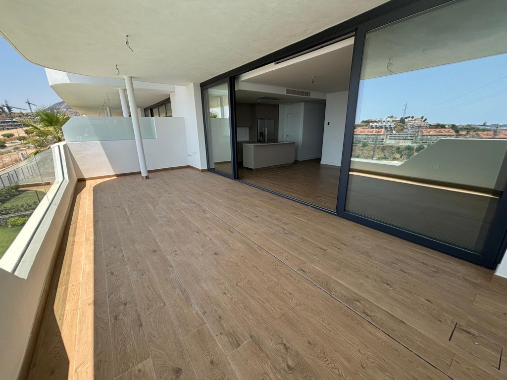 2 Bed Apartment for sale in Fuengirola Costa Del Sol, Málaga, Spain