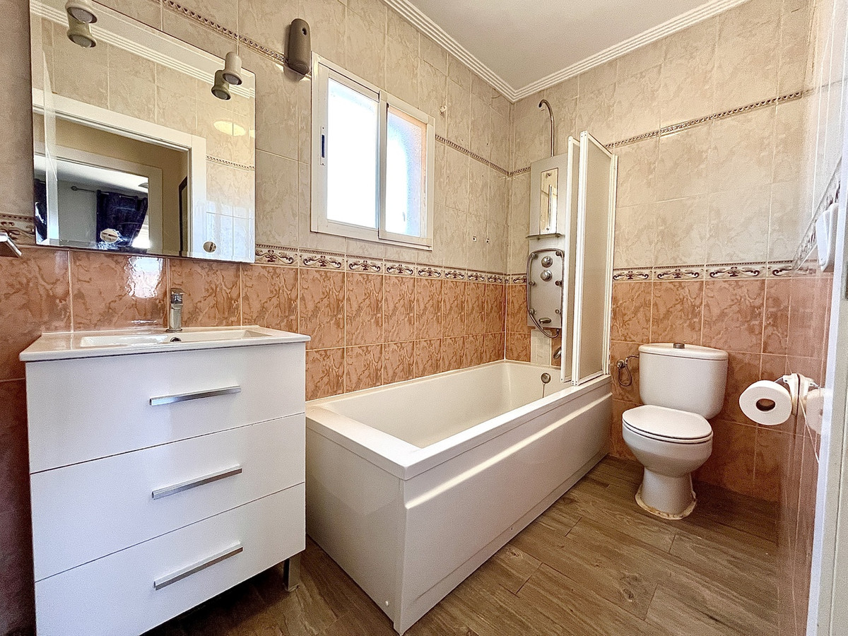 4 Bed Townhouse for sale in San Miguel De Salinas Costa Blanca, Alicante, Spain