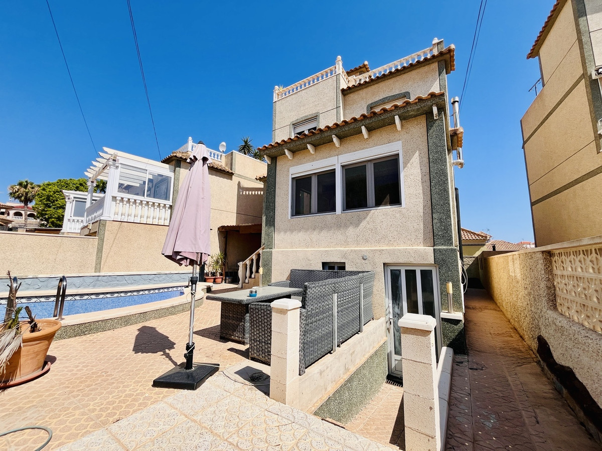 4 Bed Townhouse for sale in San Miguel De Salinas Costa Blanca, Alicante, Spain