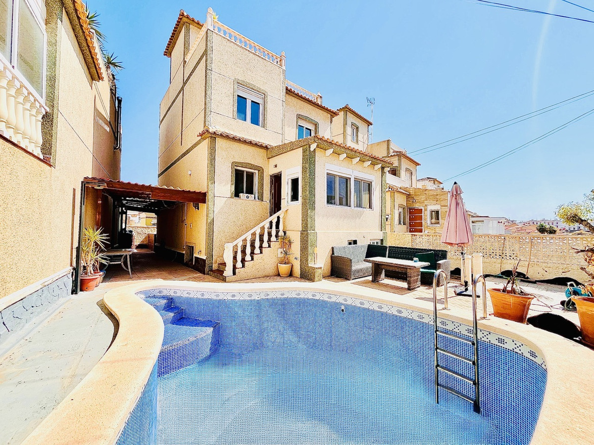 4 Bed Townhouse for sale in San Miguel De Salinas Costa Blanca, Alicante, Spain