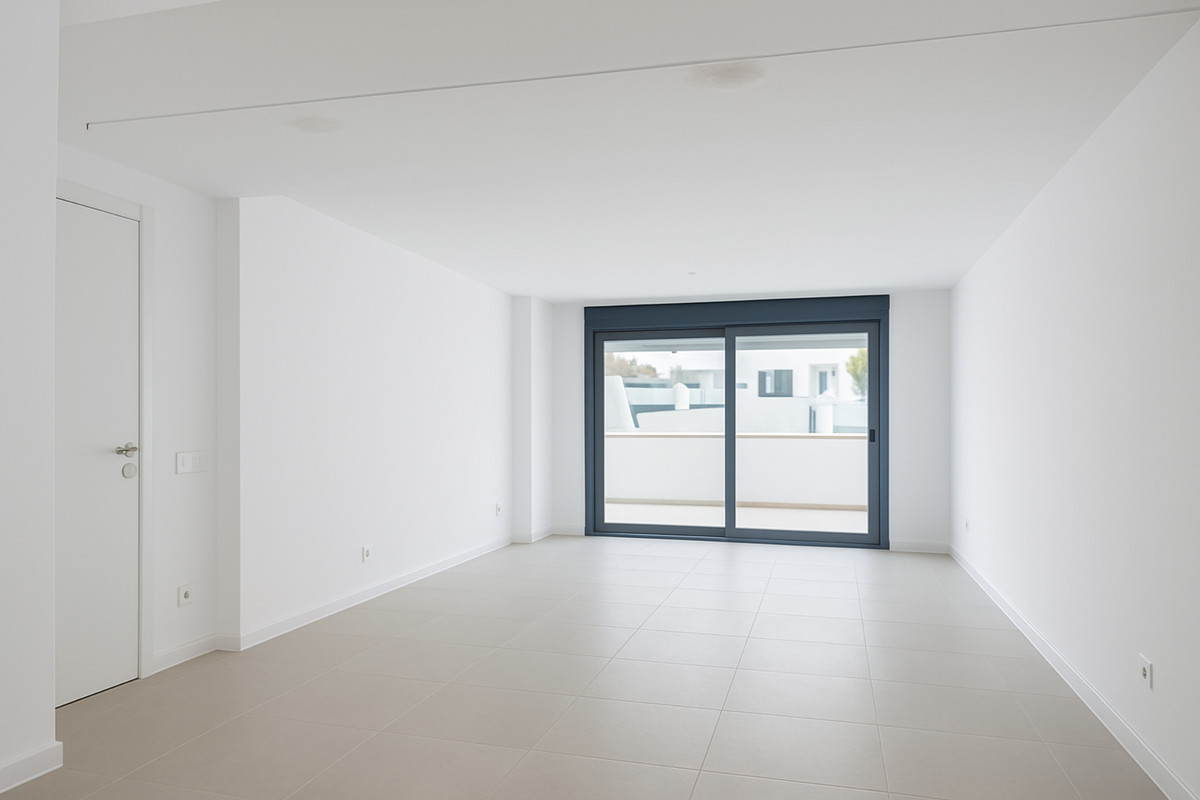 4 Bed Apartment for sale in Estepona Costa Del Sol, Málaga, Spain
