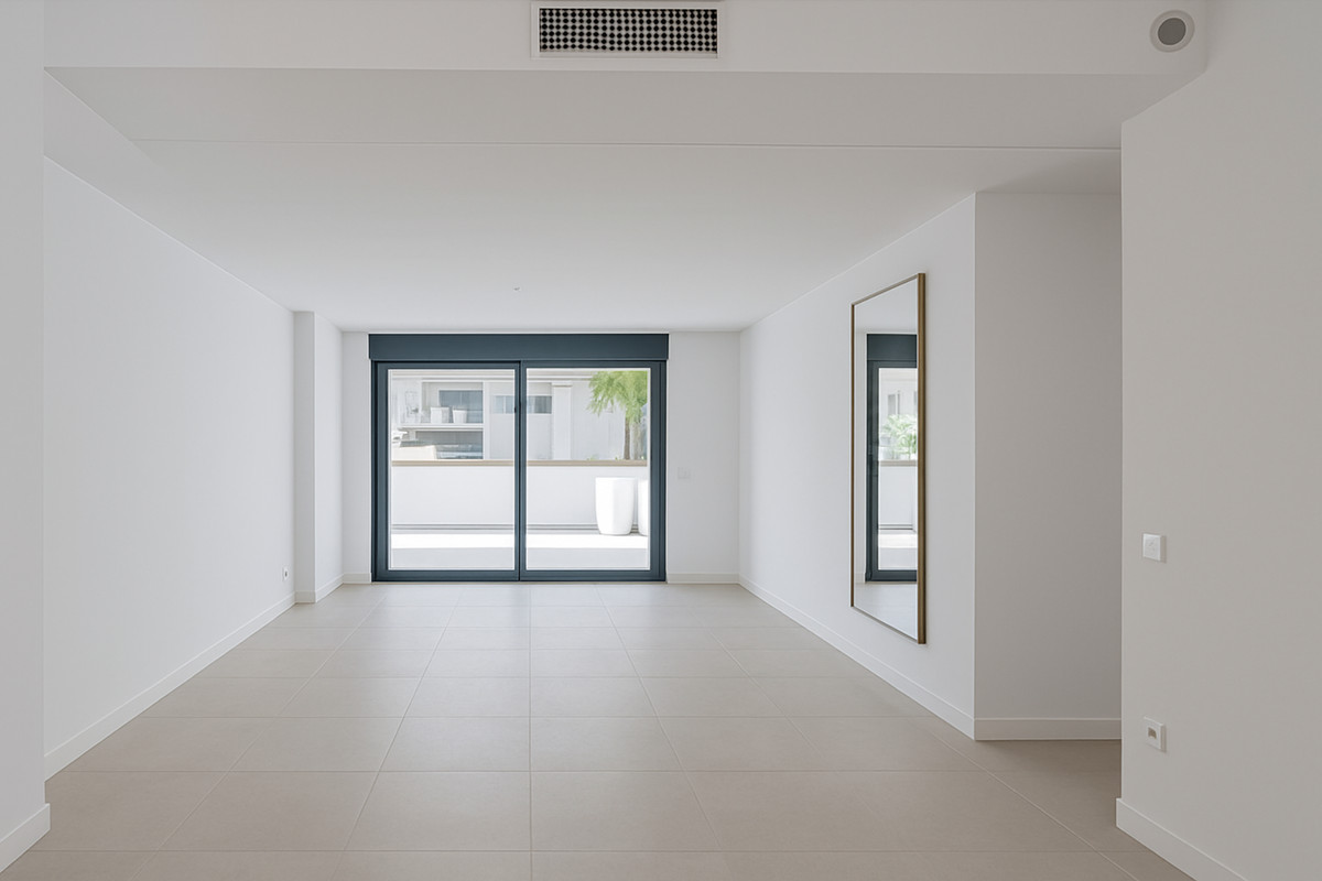 4 Bed Apartment for sale in Estepona Costa Del Sol, Málaga, Spain
