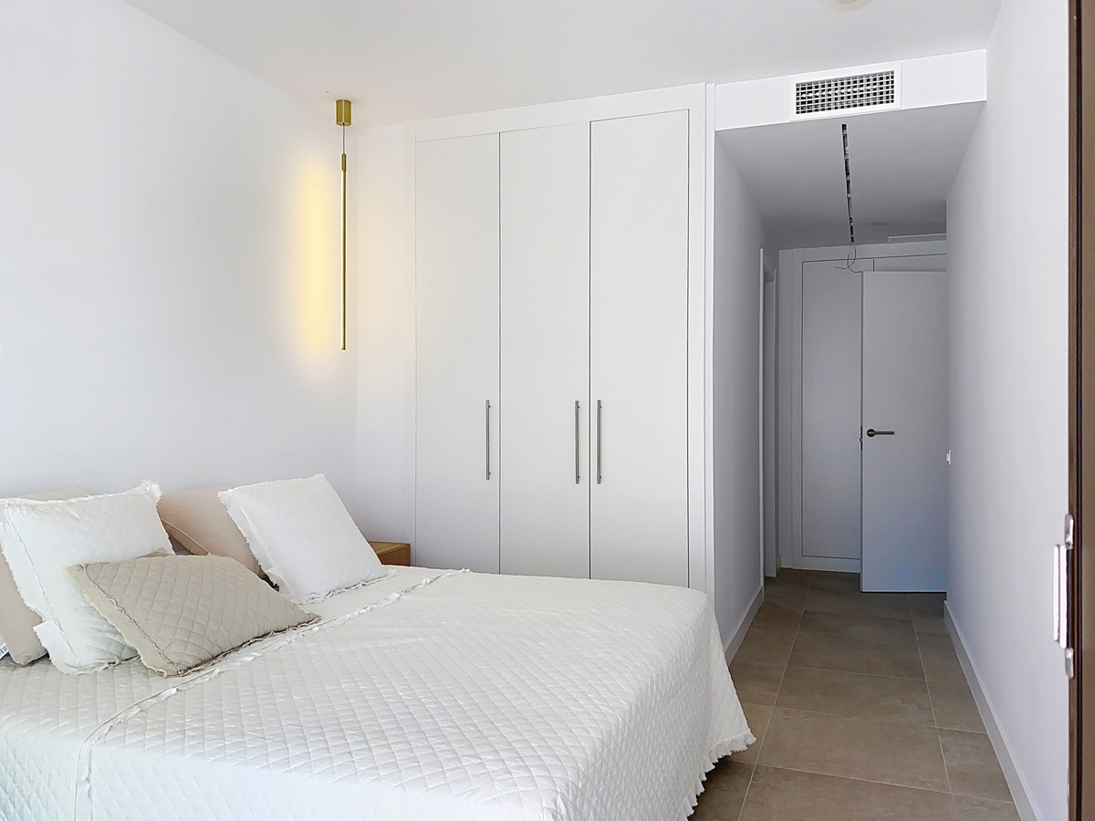 4 Bed Apartment for sale in Estepona Costa Del Sol, Málaga, Spain