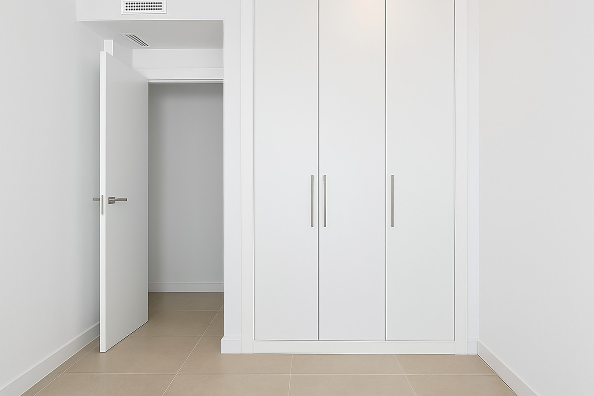 4 Bed Apartment for sale in Estepona Costa Del Sol, Málaga, Spain