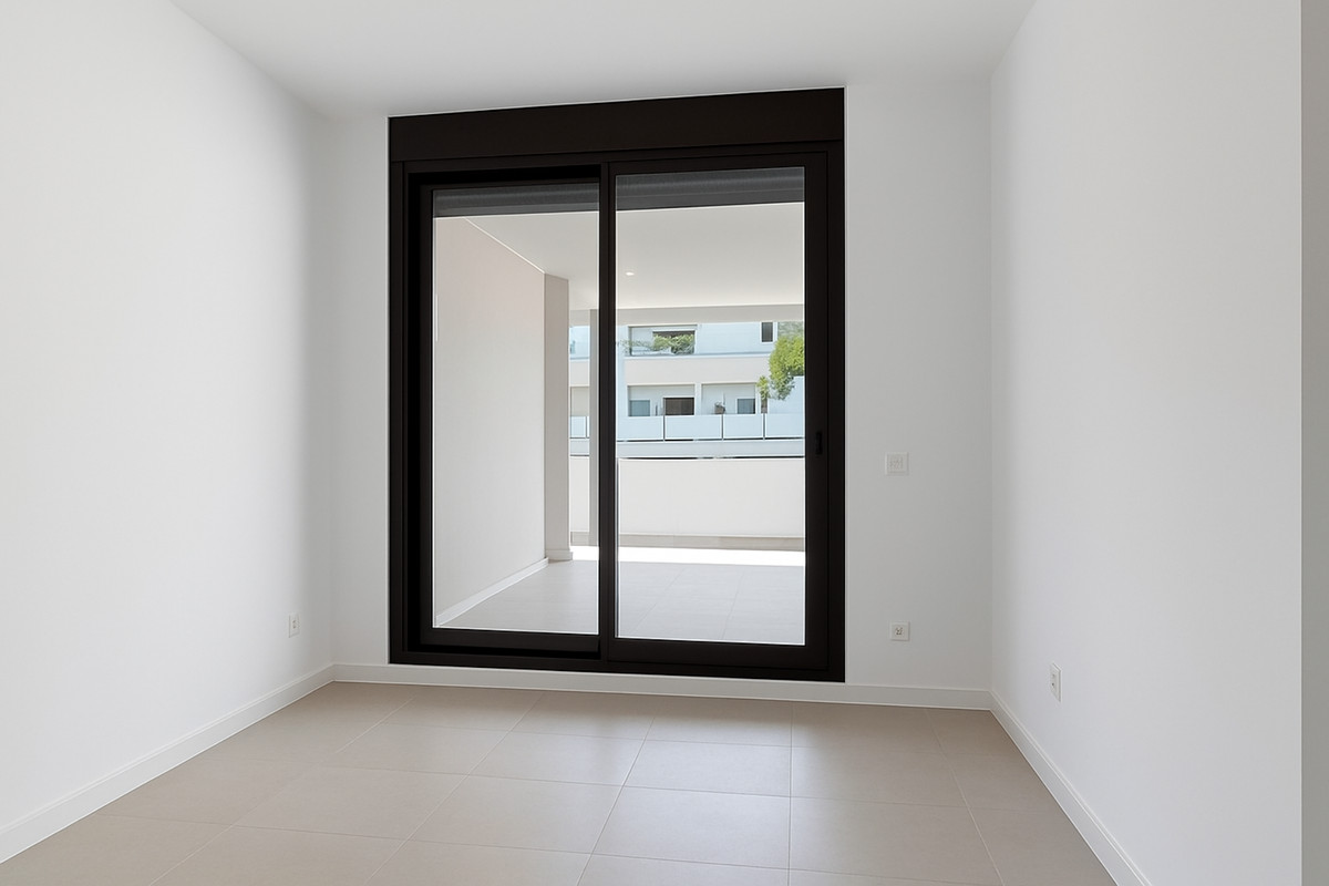 4 Bed Apartment for sale in Estepona Costa Del Sol, Málaga, Spain