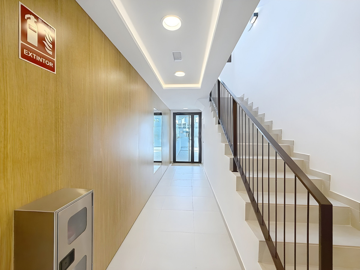 4 Bed Apartment for sale in Estepona Costa Del Sol, Málaga, Spain
