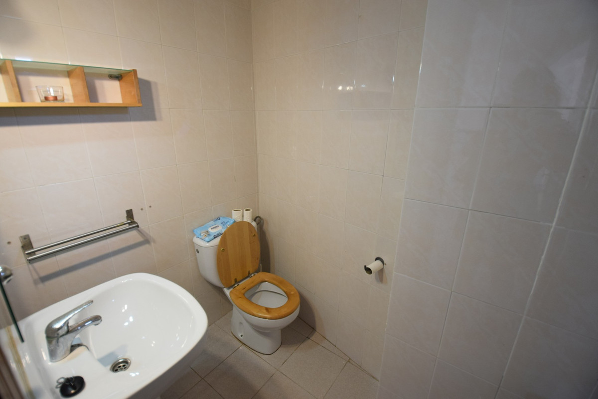 7 Bed Townhouse for sale in Guardamar Del Segura Costa Blanca, Alicante, Spain