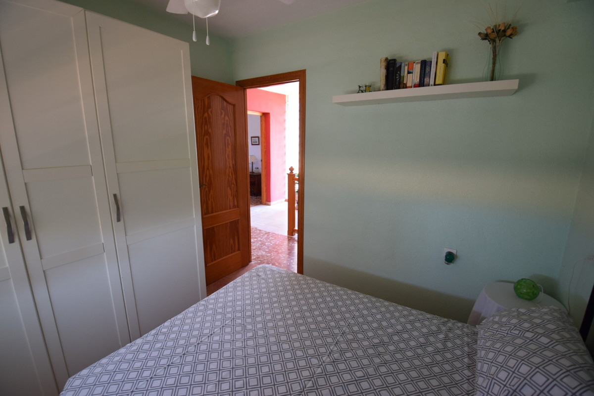 7 Bed Townhouse for sale in Guardamar Del Segura Costa Blanca, Alicante, Spain