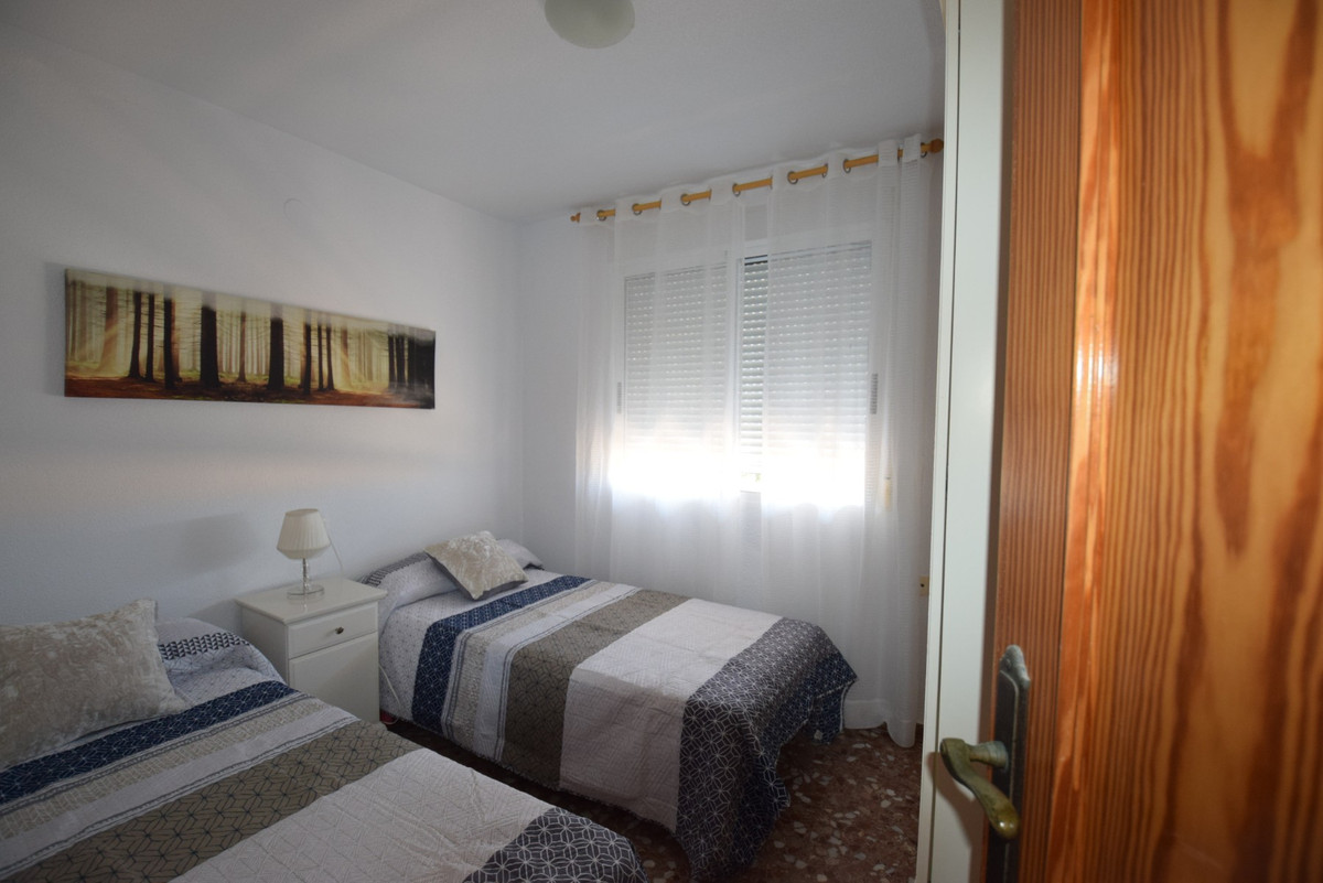 7 Bed Townhouse for sale in Guardamar Del Segura Costa Blanca, Alicante, Spain