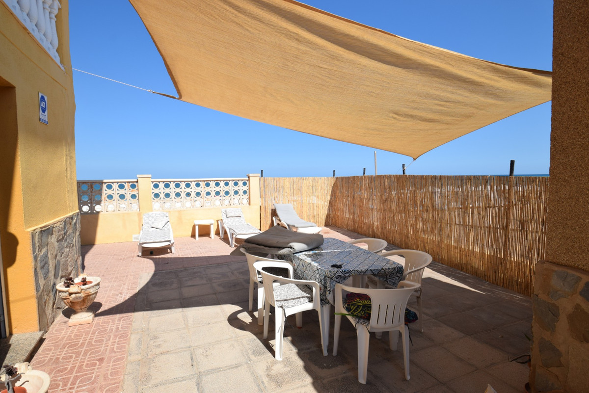7 Bed Townhouse for sale in Guardamar Del Segura Costa Blanca, Alicante, Spain