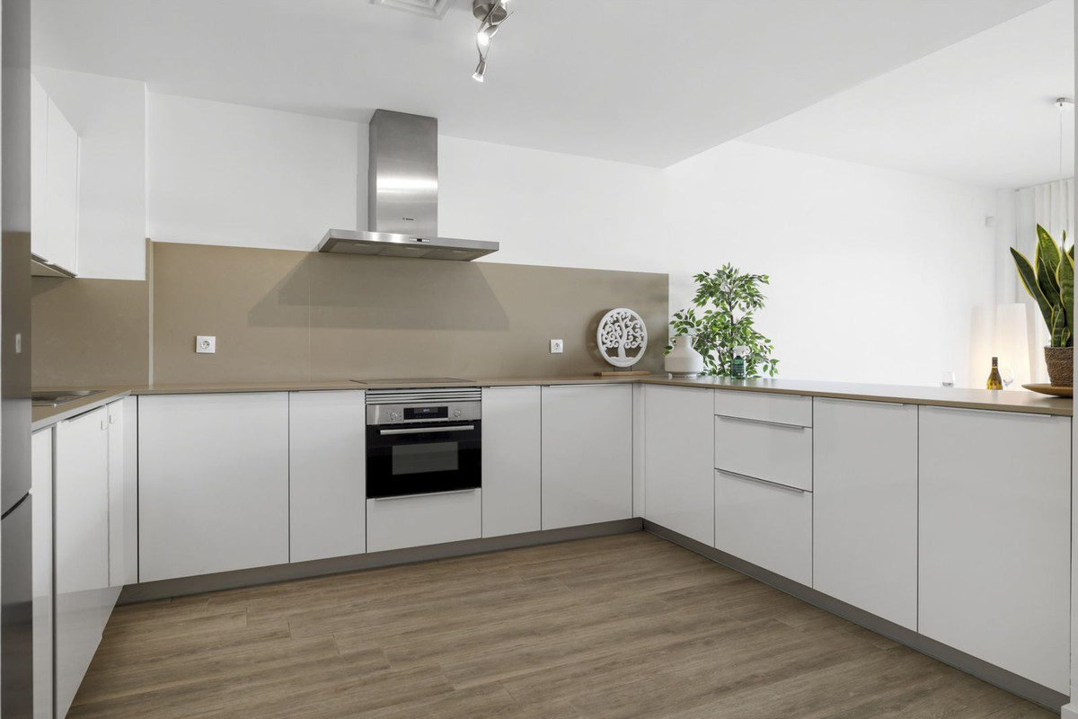 3 Bed Apartment for sale in Cabopino Costa Del Sol, Málaga, Spain