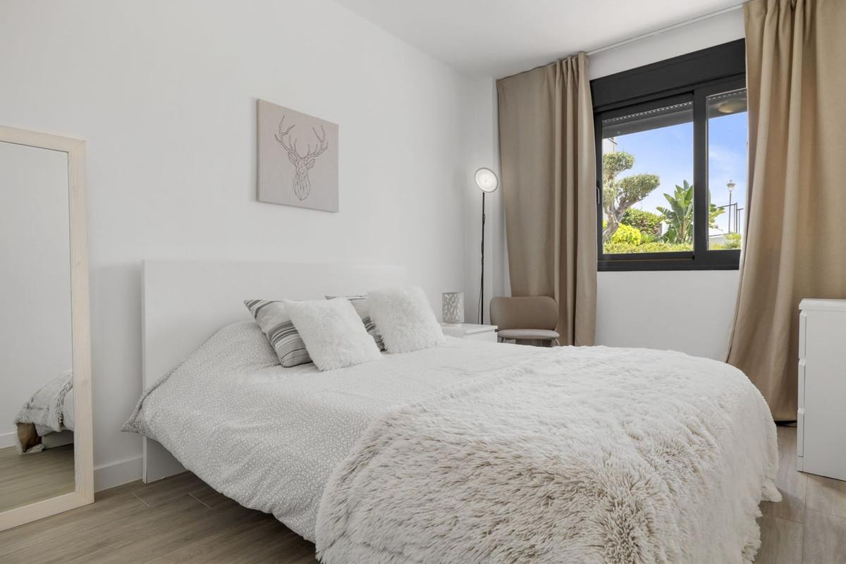3 Bed Apartment for sale in Cabopino Costa Del Sol, Málaga, Spain