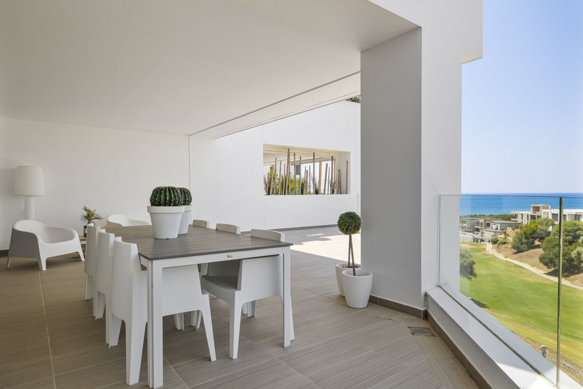 3 Bed Apartment for sale in Cabopino Costa Del Sol, Málaga, Spain