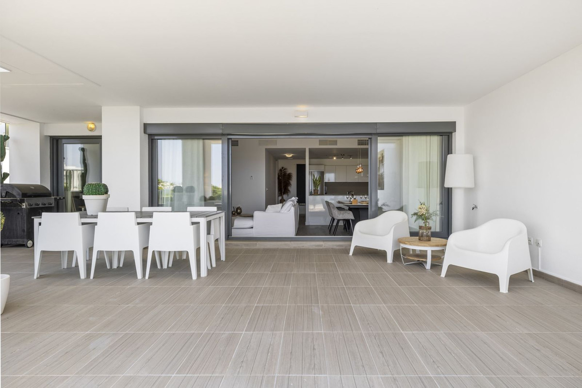 3 Bed Apartment for sale in Cabopino Costa Del Sol, Málaga, Spain