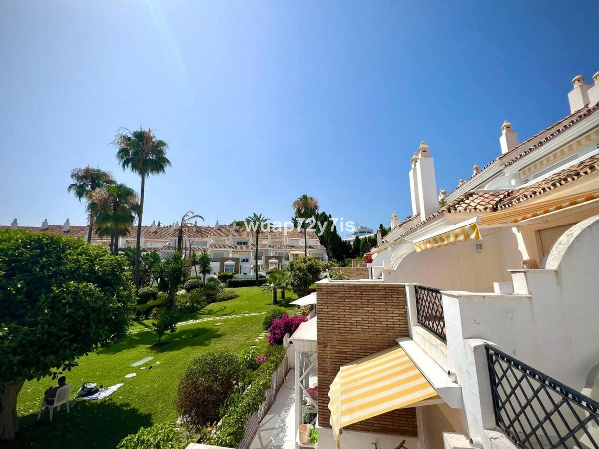 Se vende Adosada de 2 dormitorios en Costa Del Sol, Málaga, España