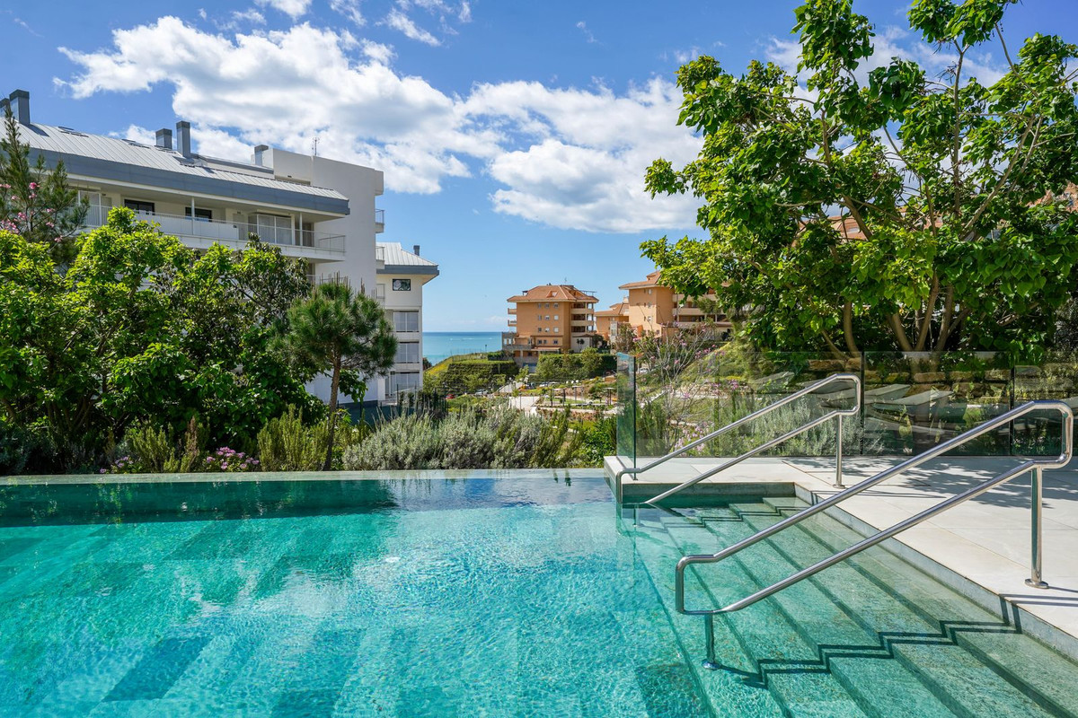2 Bed Apartment for sale in Fuengirola Costa Del Sol, Málaga, Spain