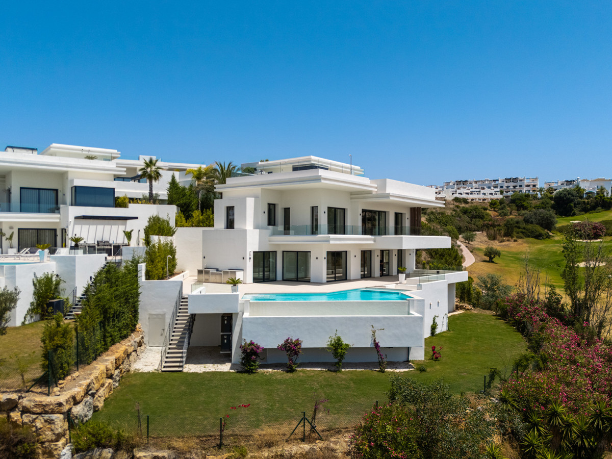 Se vende Villa - Chalet de 4 dormitorios en Costa Del Sol, Málaga, España