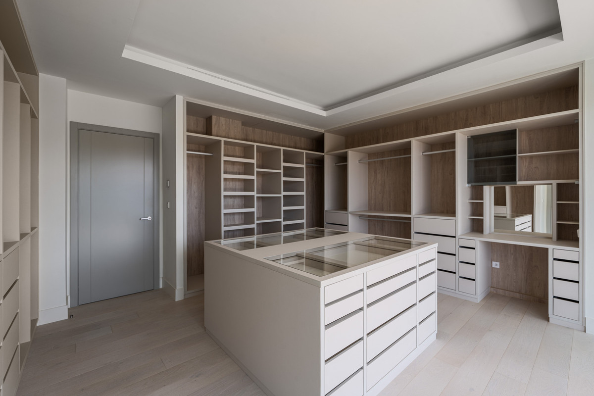 Se vende Villa - Chalet de 4 dormitorios en Costa Del Sol, Málaga, España