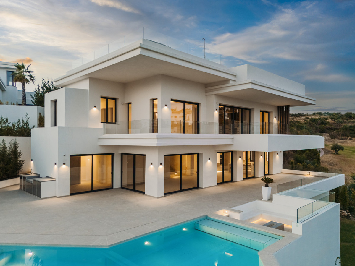 Se vende Villa - Chalet de 4 dormitorios en Costa Del Sol, Málaga, España