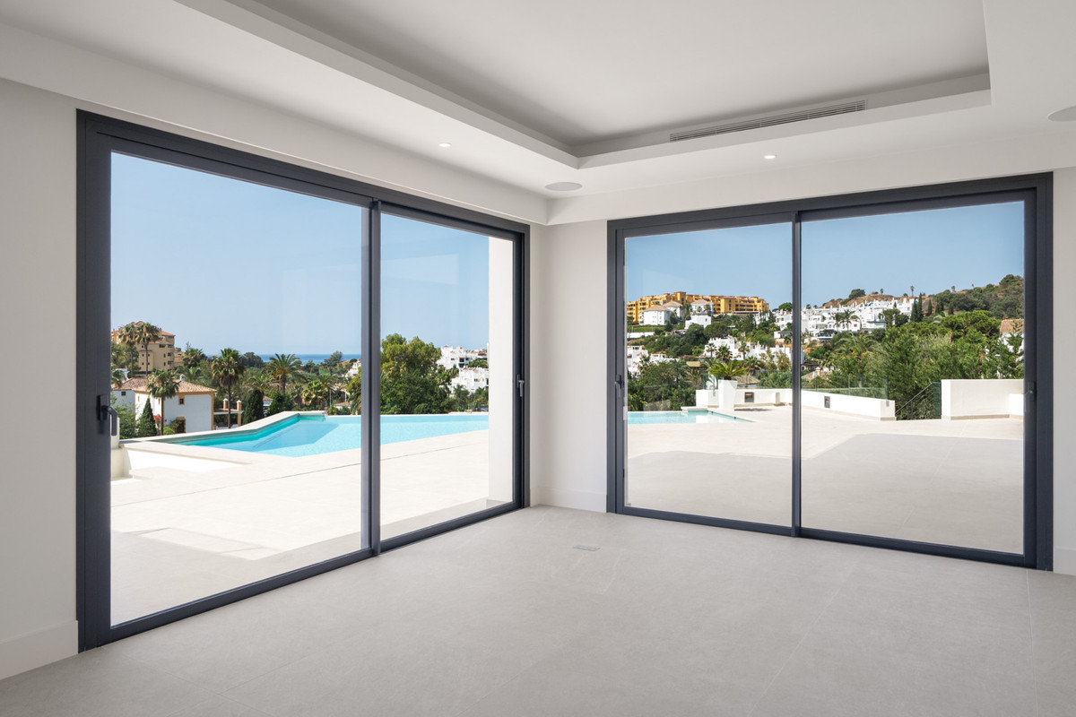 Se vende Villa - Chalet de 4 dormitorios en Costa Del Sol, Málaga, España