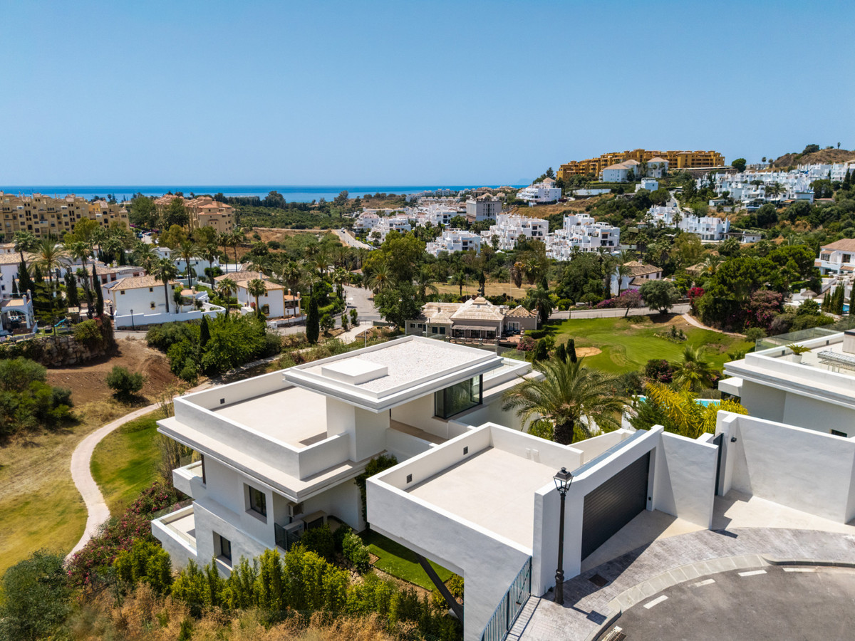 Se vende Villa - Chalet de 4 dormitorios en Costa Del Sol, Málaga, España