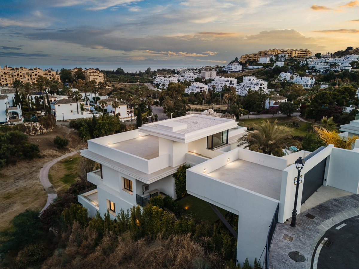 Se vende Villa - Chalet de 4 dormitorios en Costa Del Sol, Málaga, España